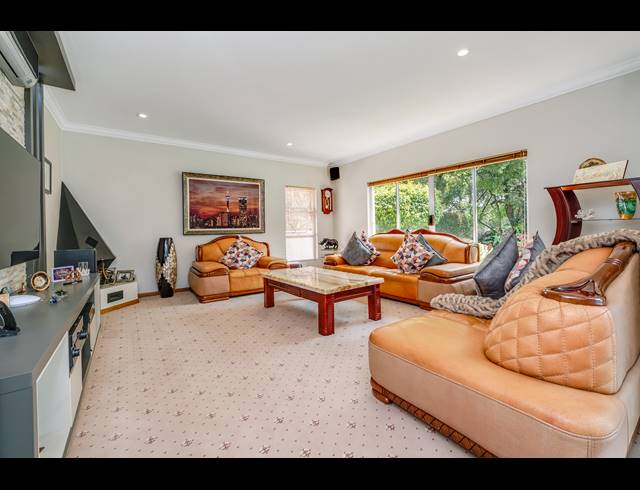 4 BEDROOM HOUSE FOR SALE IN DAINFERN GOLF ESTATE
